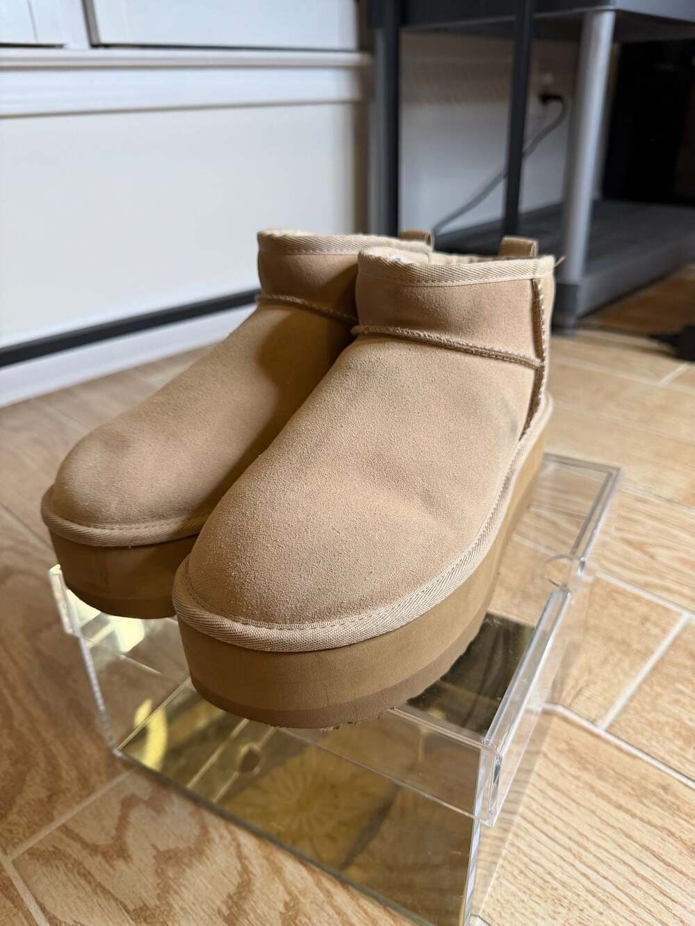 Ugg Classic Ultra Mini Platform Size 8 Sand Suede Boots